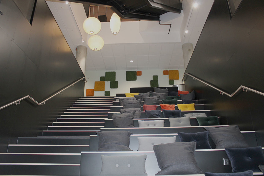 A royal office with excellent comfort